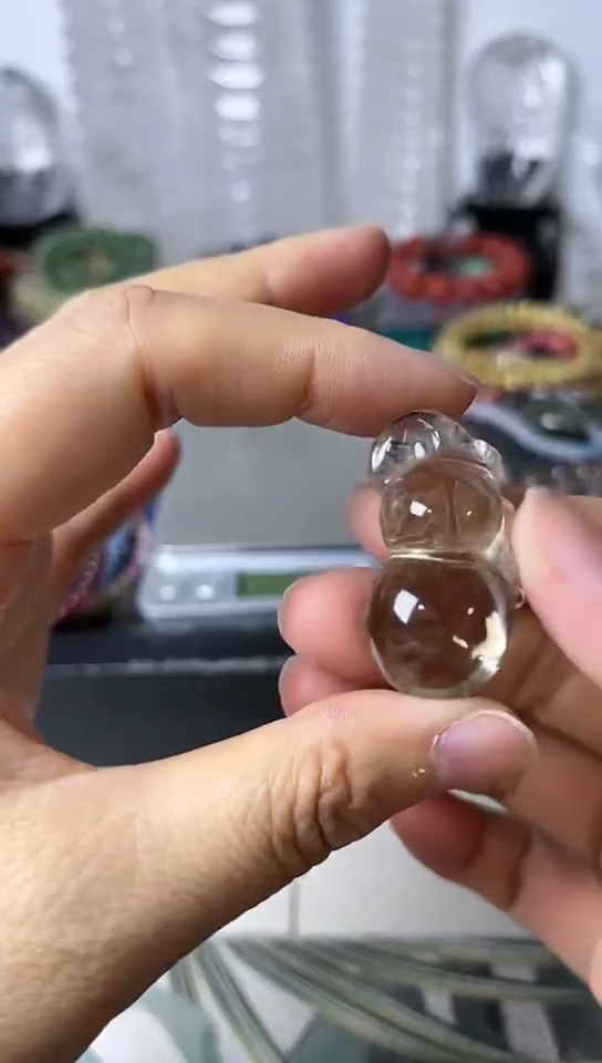 【闪购商品】水晶颈饰未镶嵌矿坑