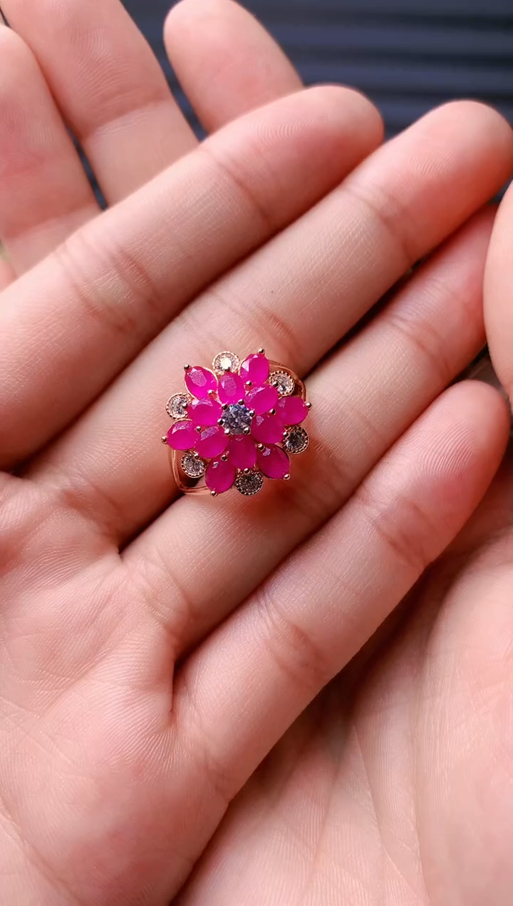 【闪购商品】红宝石戒指银S925镶嵌........