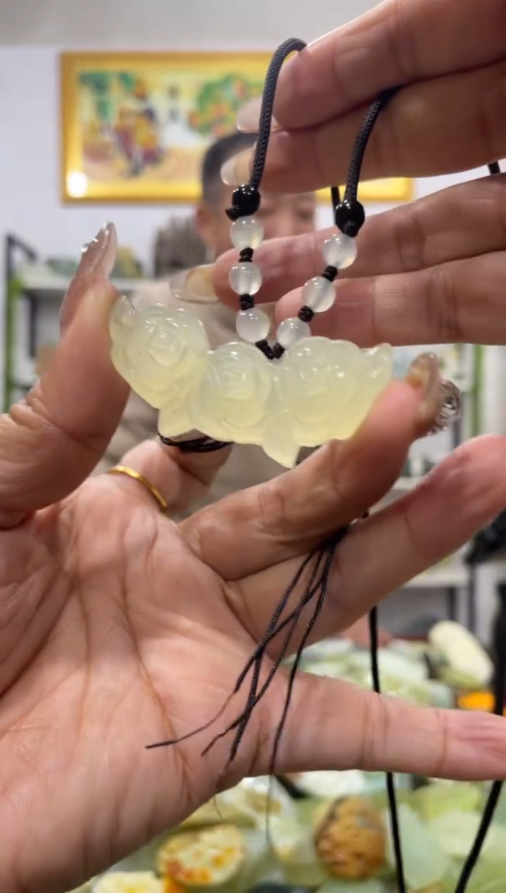 【闪购商品】岫玉吊坠未镶嵌             