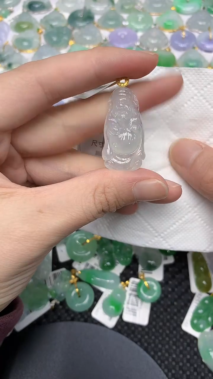 颈饰18K金镶嵌翡翠111111111111