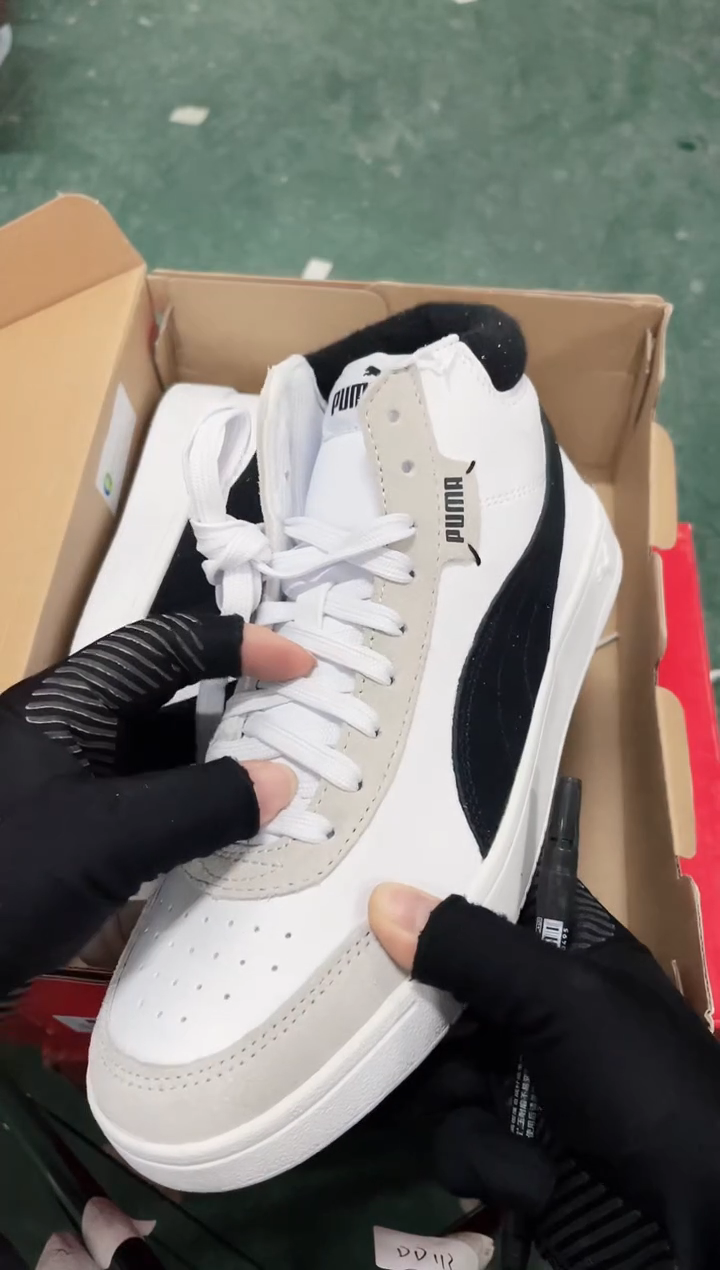 彪马时尚休闲运动鞋39M  GG35