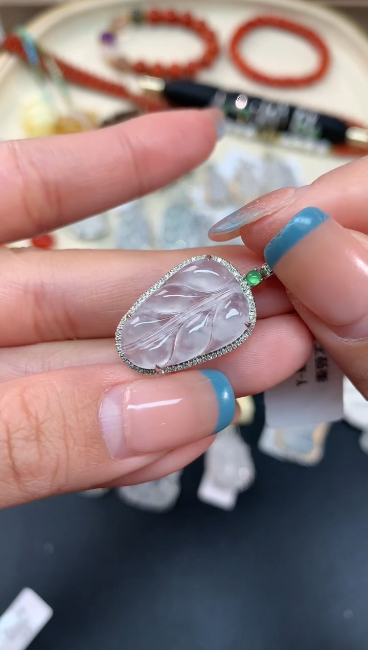 【闪购商品】翡翠吊坠(不含链)18K金镶嵌吊坠A144|3980