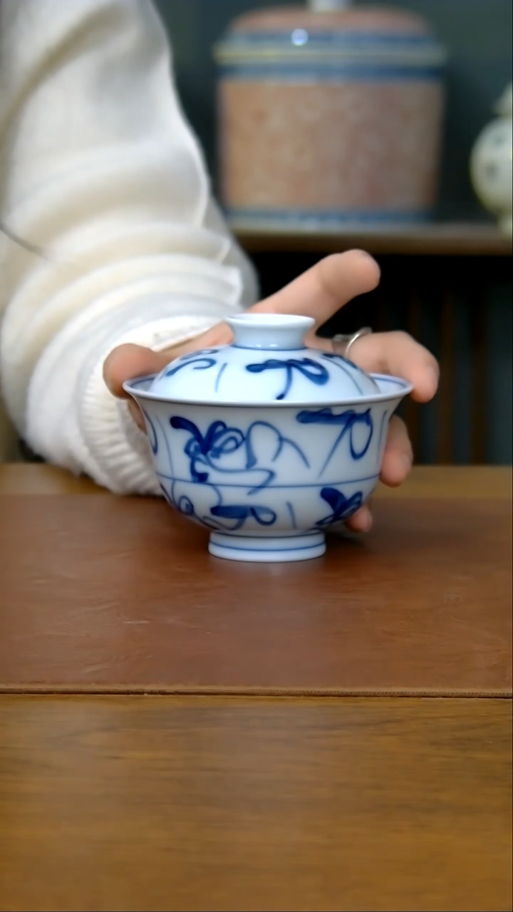 【闪购商品】茶花纹元宝两才盖碗（柴窑）