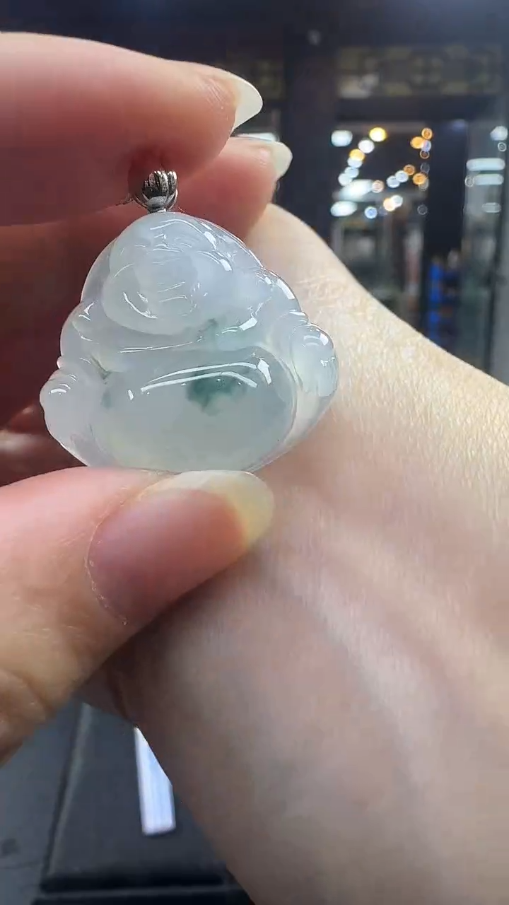 颈饰18K金镶嵌翡翠佛公挂件