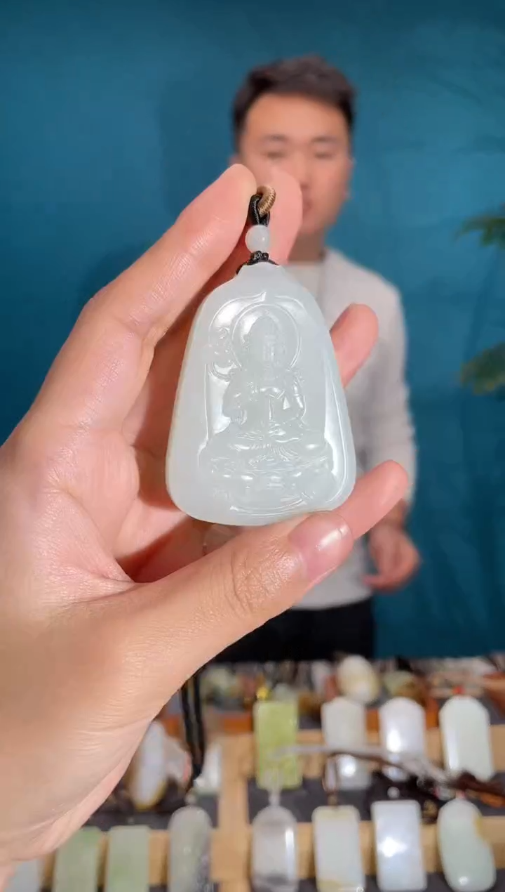 颈饰未镶嵌和田玉1