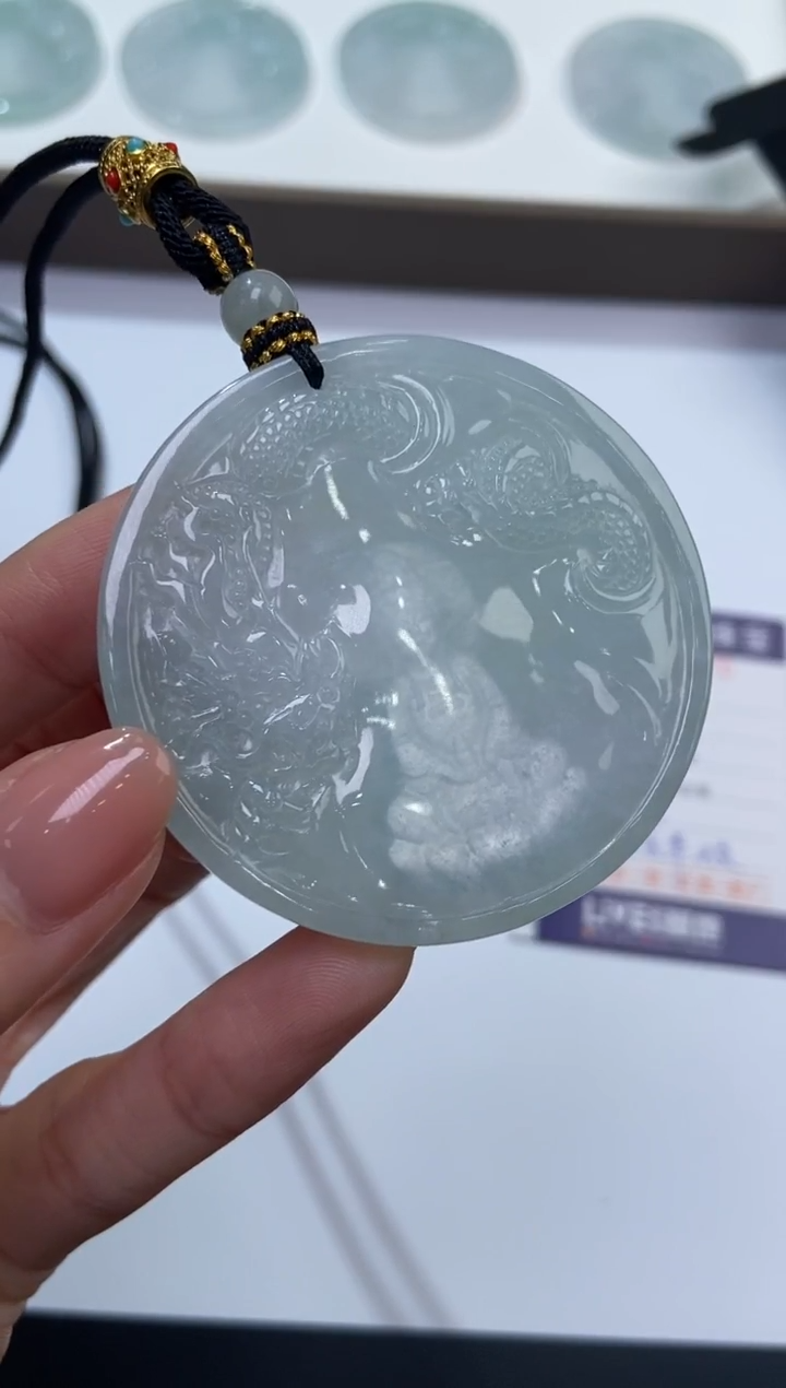 颈饰未镶嵌翡翠371713/翡翠御龙观音   多样性一件发