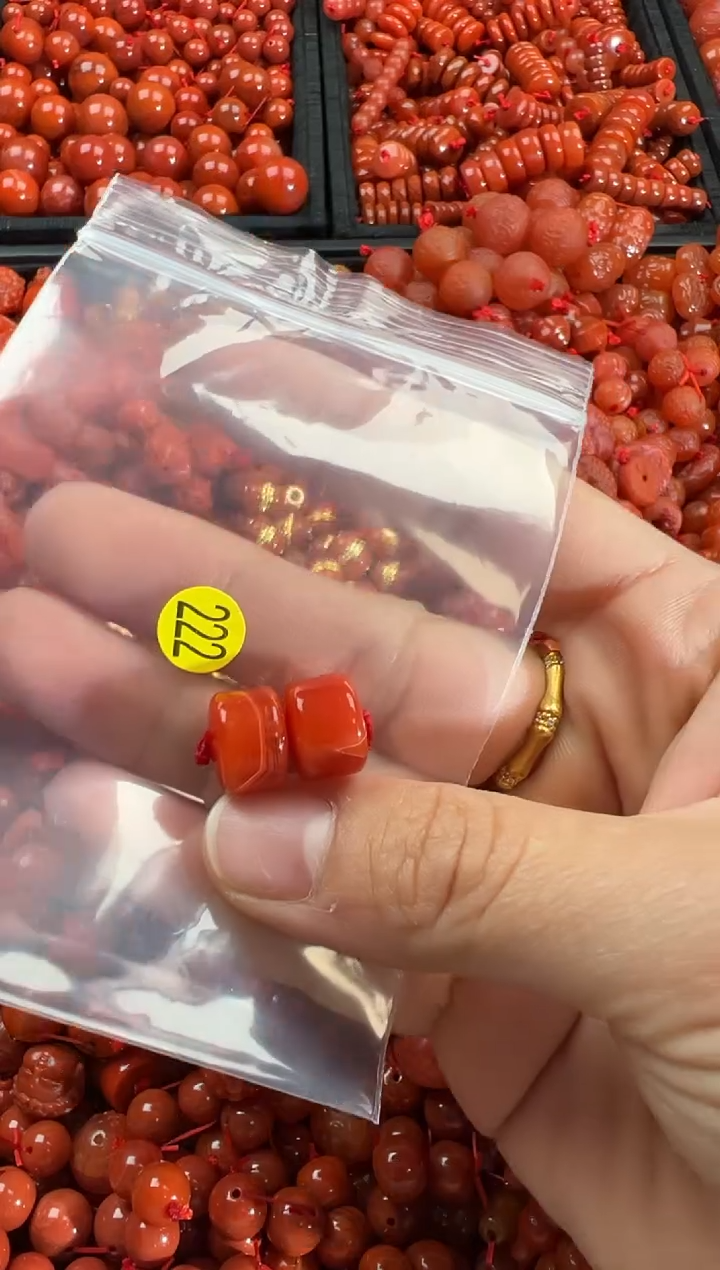 【闪购商品】南红玛瑙颈饰未镶嵌1