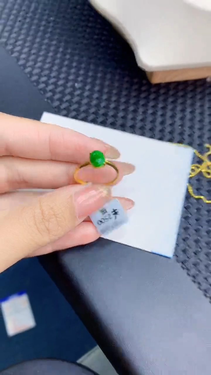 翡翠银S925镶嵌颈饰            8