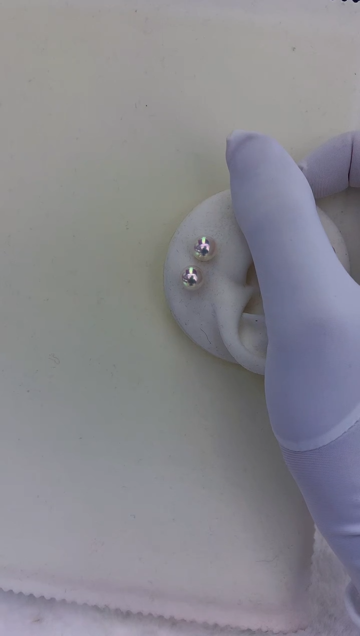 18K金镶嵌饰品海水珍珠8-8.5素钉定制