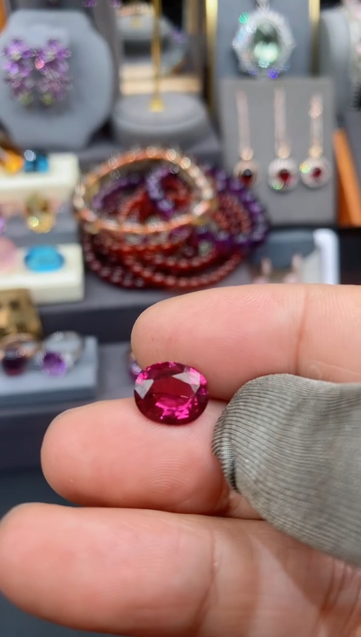 【闪购商品】石榴石裸石未镶嵌石榴石裸石 3.79克拉