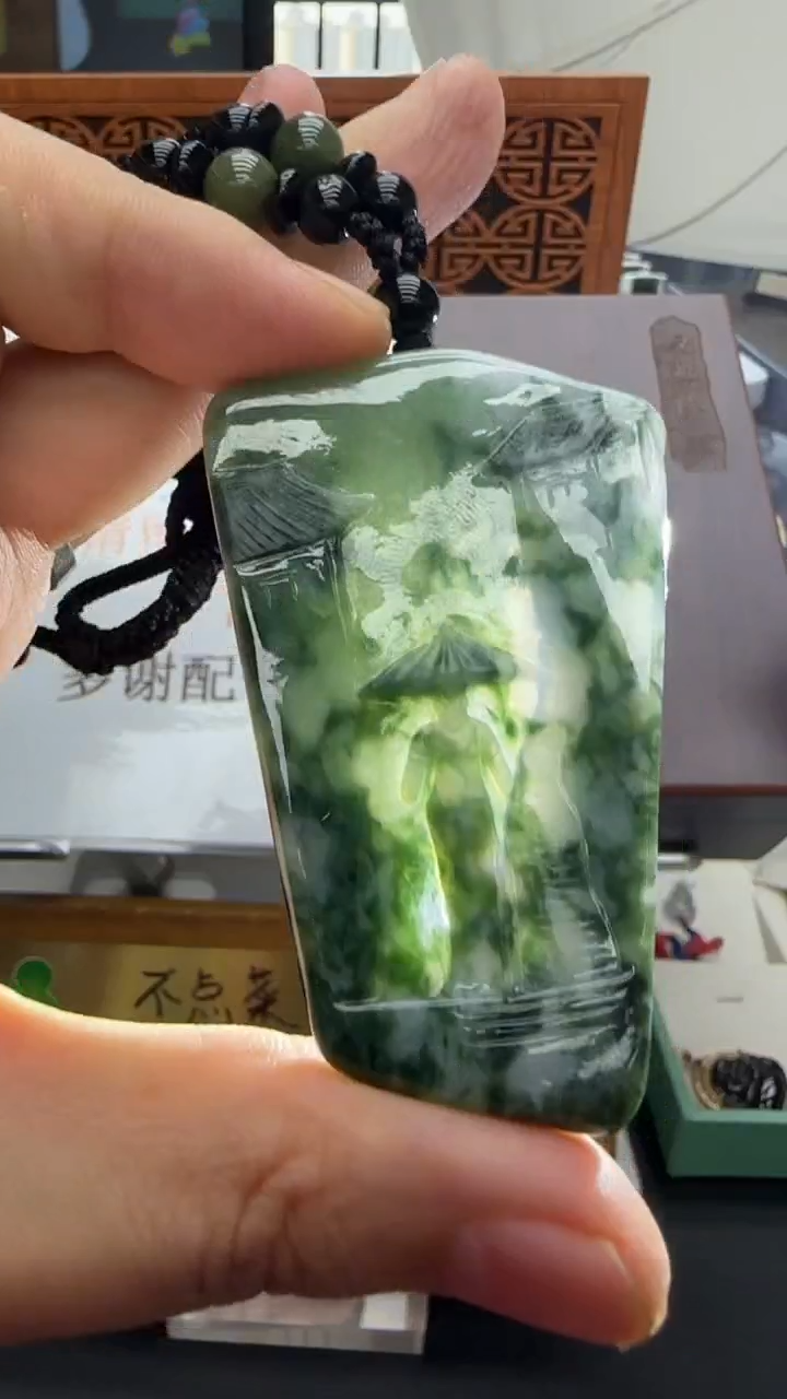 【闪购商品】翡翠挂件未镶嵌国雕谢林工（定制退货扣1000元）