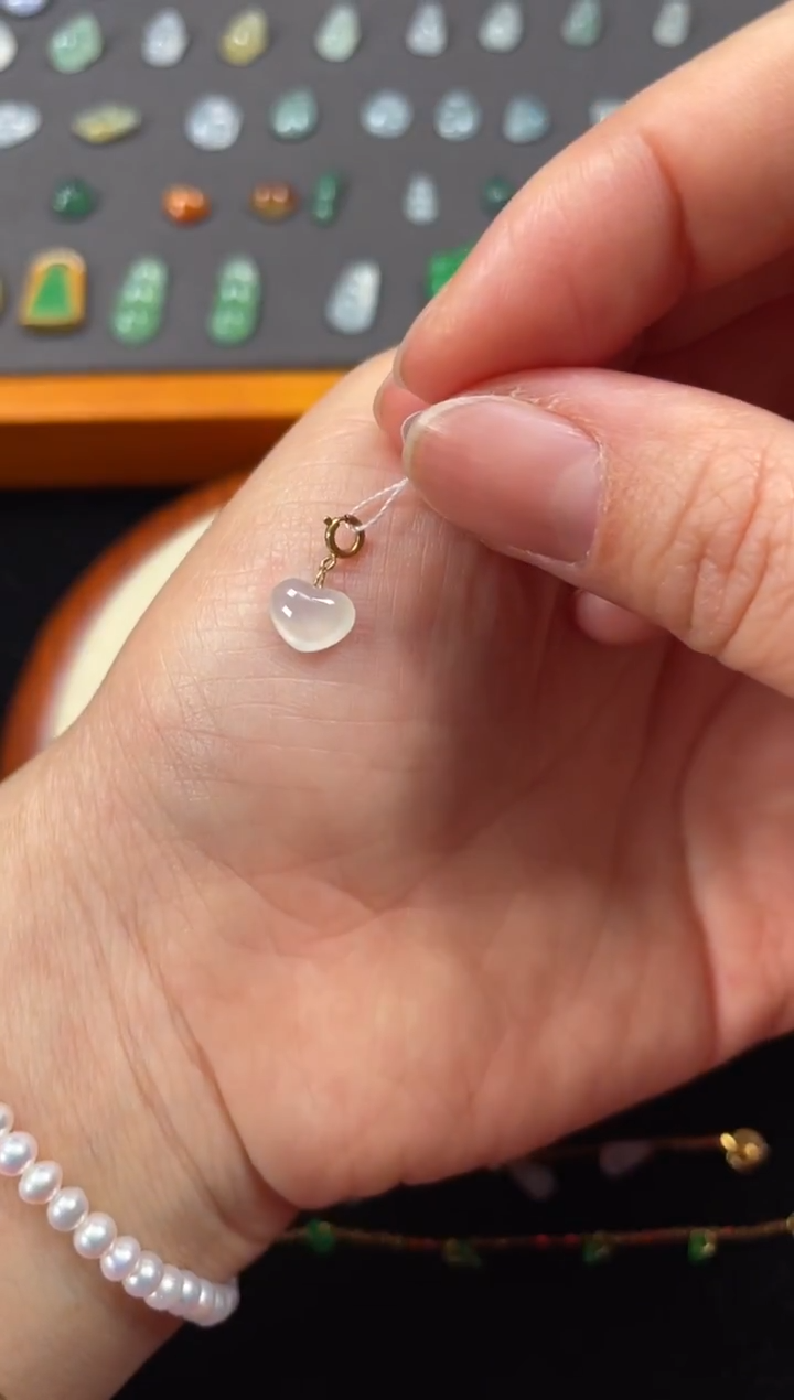 吊坠(不含链)18K金镶嵌翡翠一个  JK725