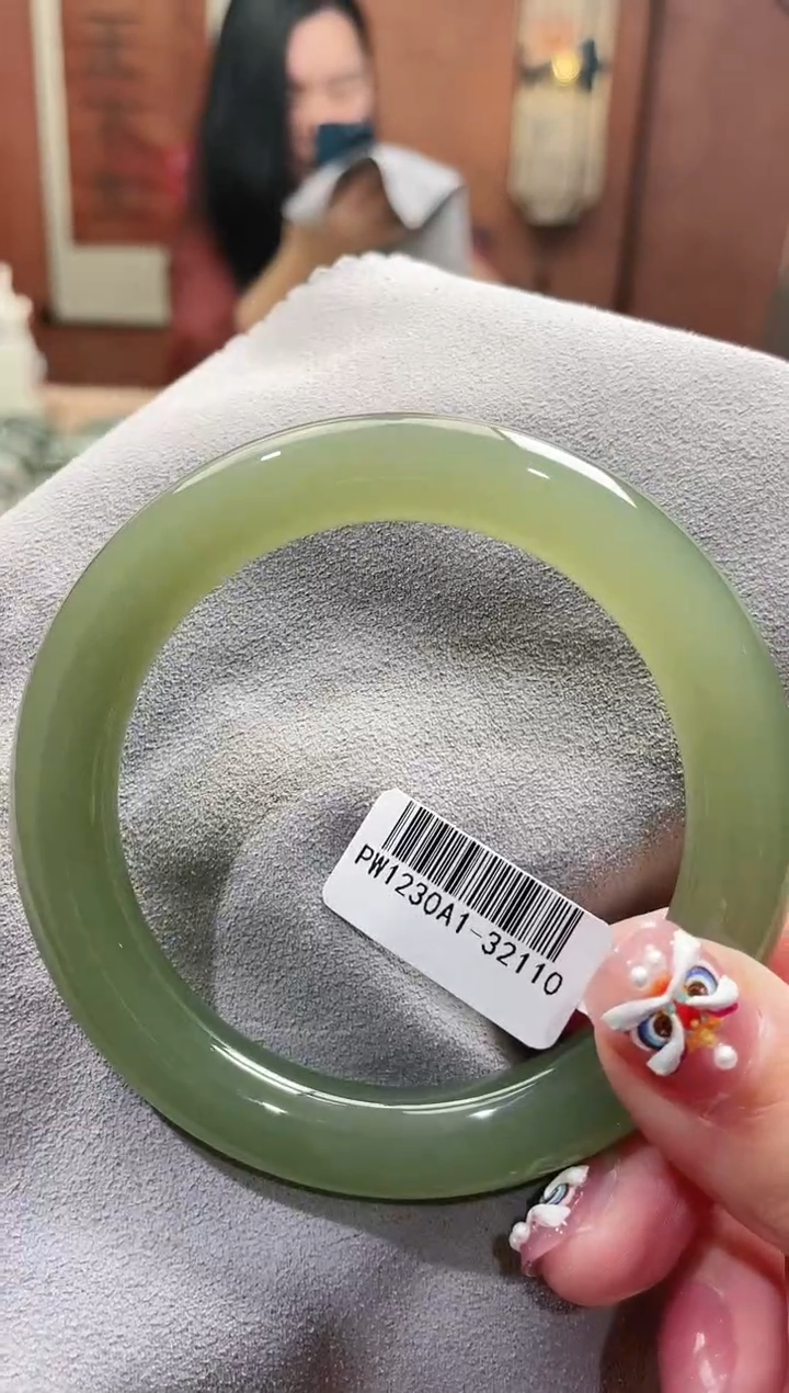 【闪购商品】和田玉手镯未镶嵌61圈口