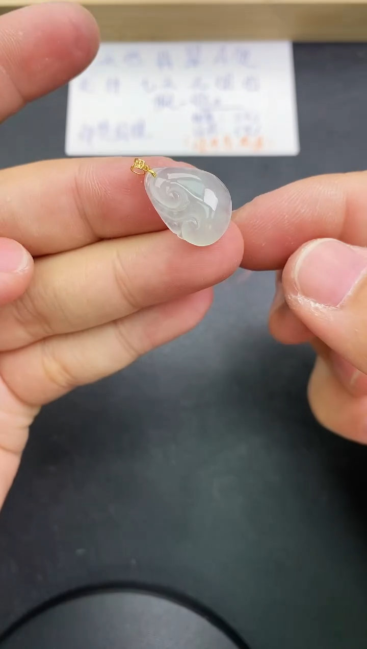 【闪购商品】翡翠颈饰18K金镶嵌天然翡翠A货赠皮绳