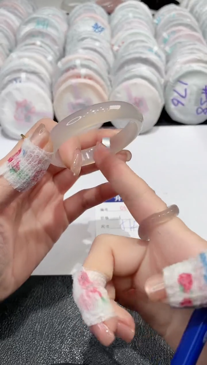 【闪购商品】玛瑙/玉髓手镯未镶嵌-114