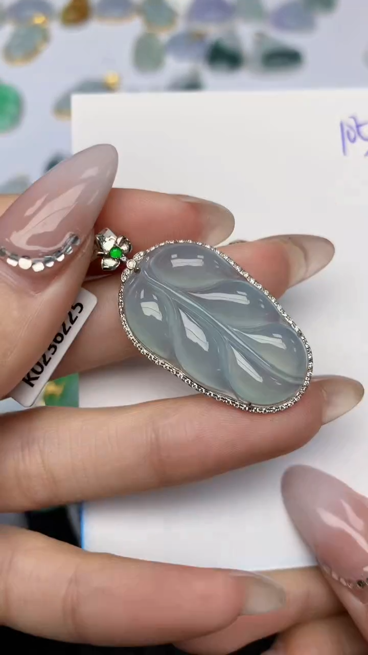 【闪购商品】翡翠颈饰18K金镶嵌天然翡翠A货 109