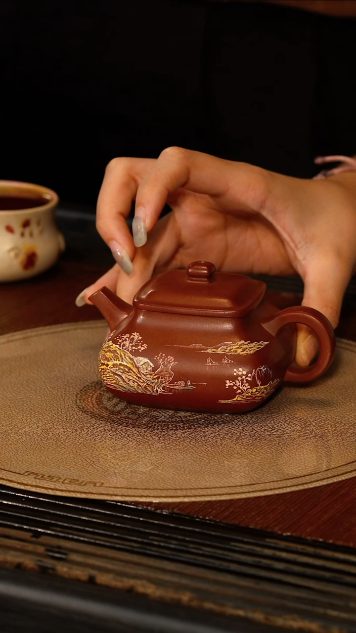 茶壶紫砂宜兴紫砂QYJ 红皮龙 混方明炉
