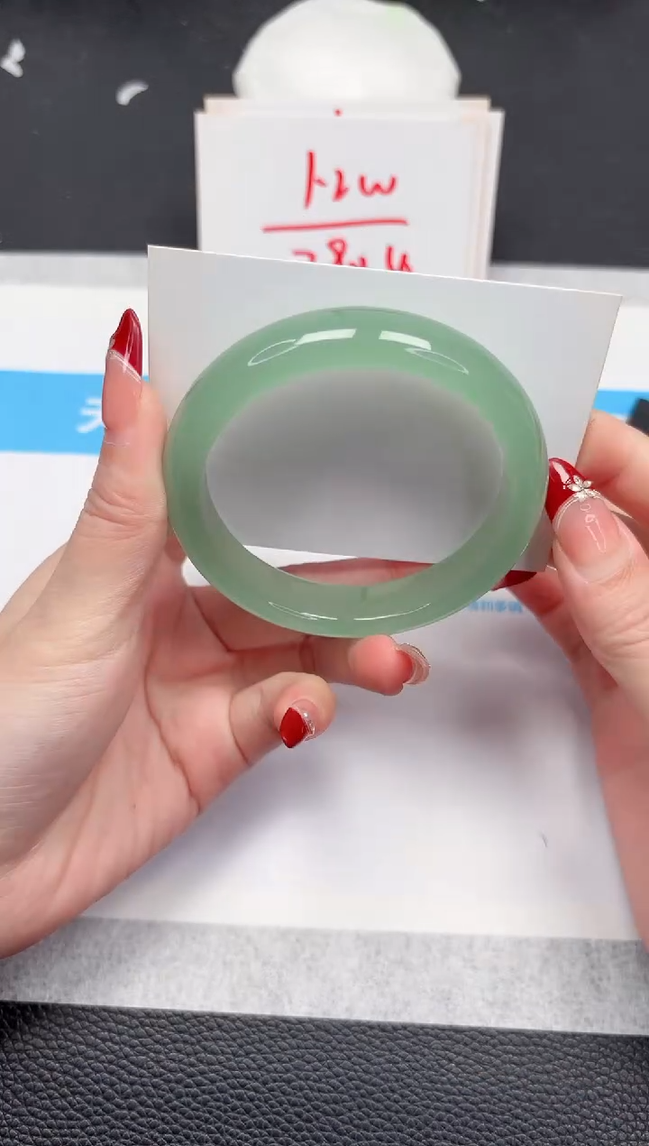 【闪购商品】石英质玉手镯未镶嵌273-58.5