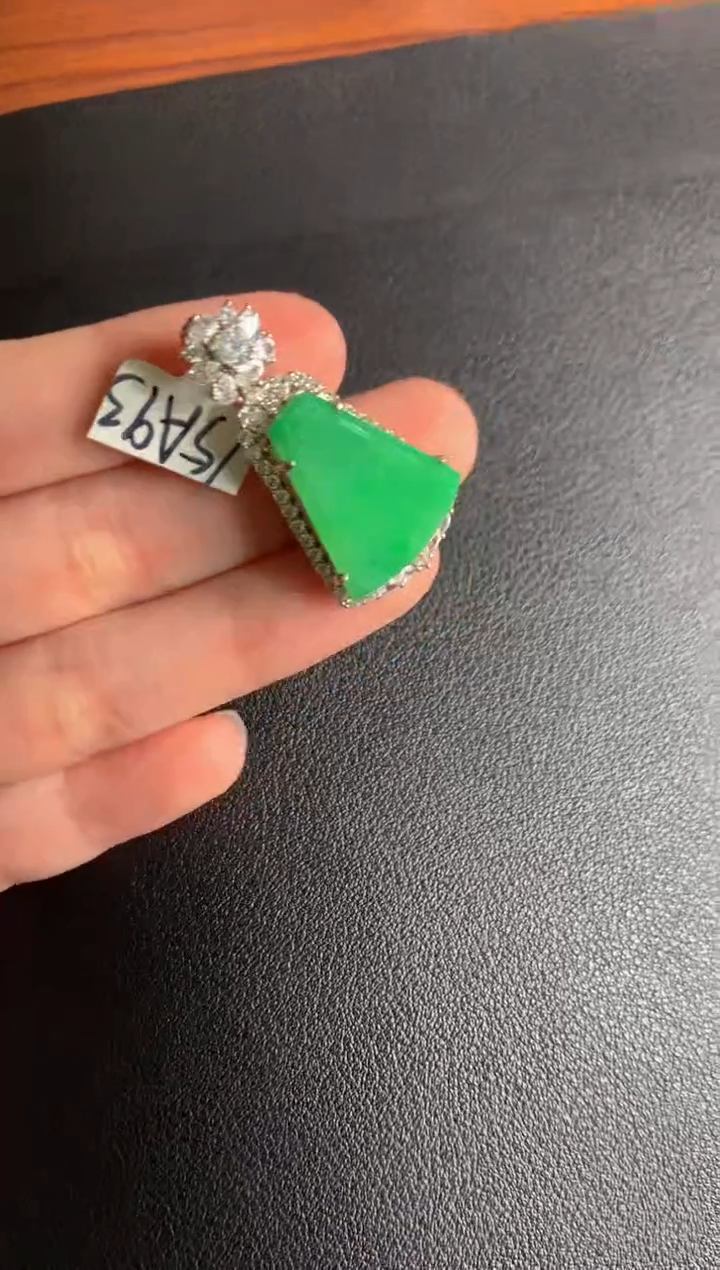 【闪购商品】翡翠颈饰银S925镶嵌翡翠