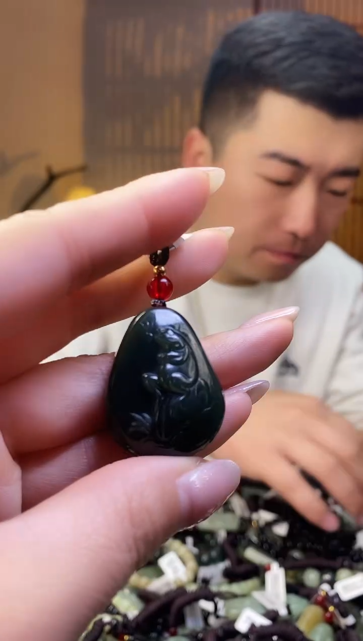 【闪购商品】和田玉颈饰未镶嵌多样性发货，拍一发一