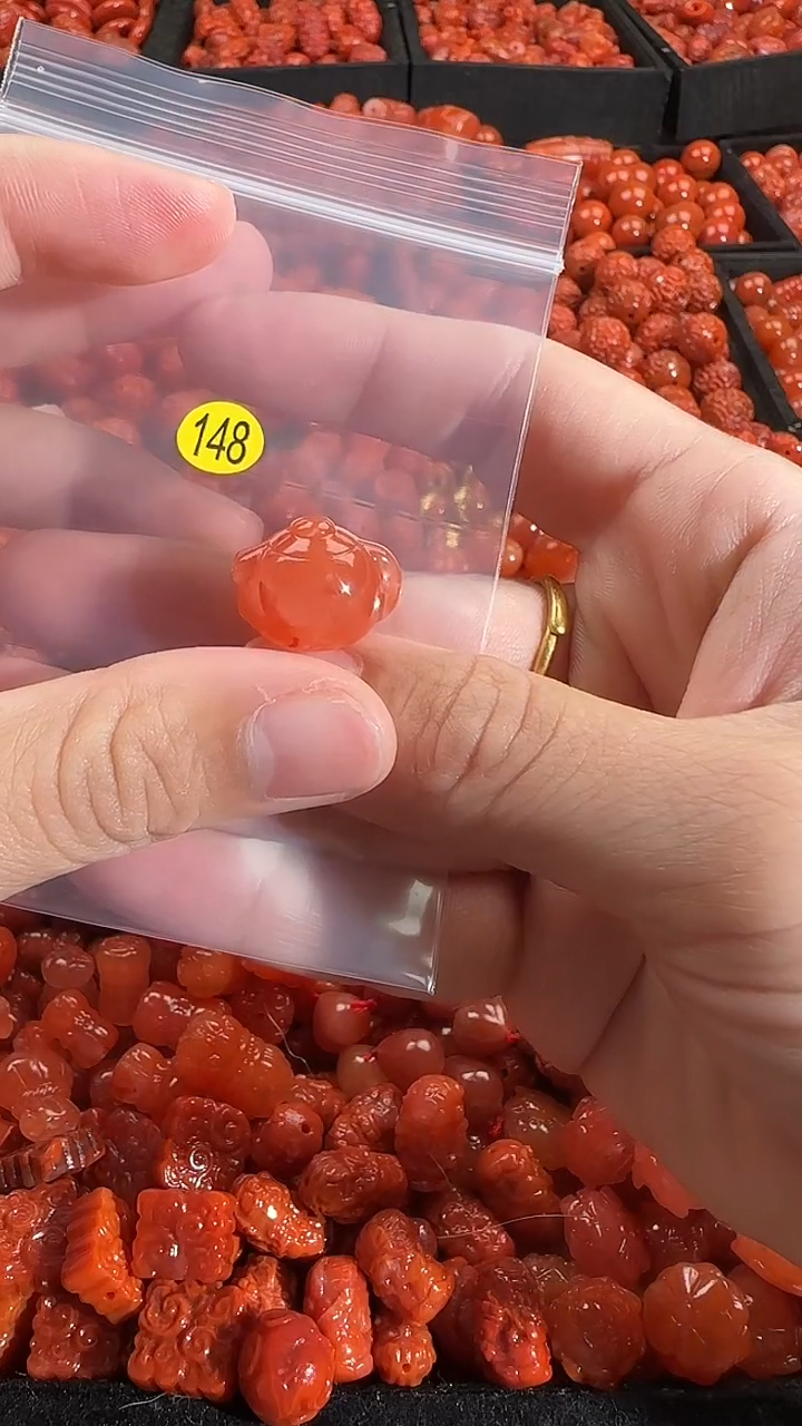 颈饰未镶嵌南红玛瑙1