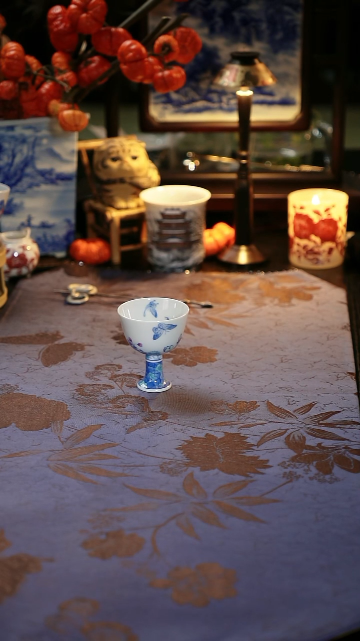 一儒堂 蝴蝶花卉高足杯