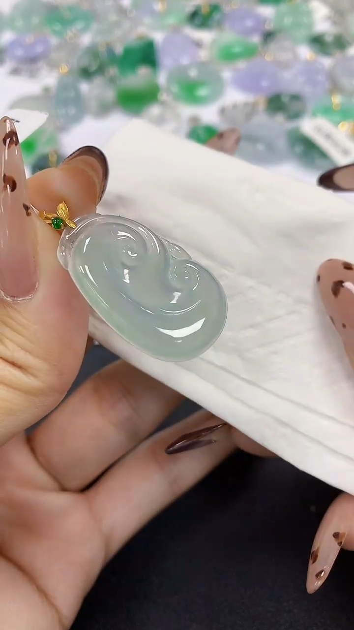 颈饰18K金镶嵌翡翠a货假一赔三支持复检百元上9元证书费自理