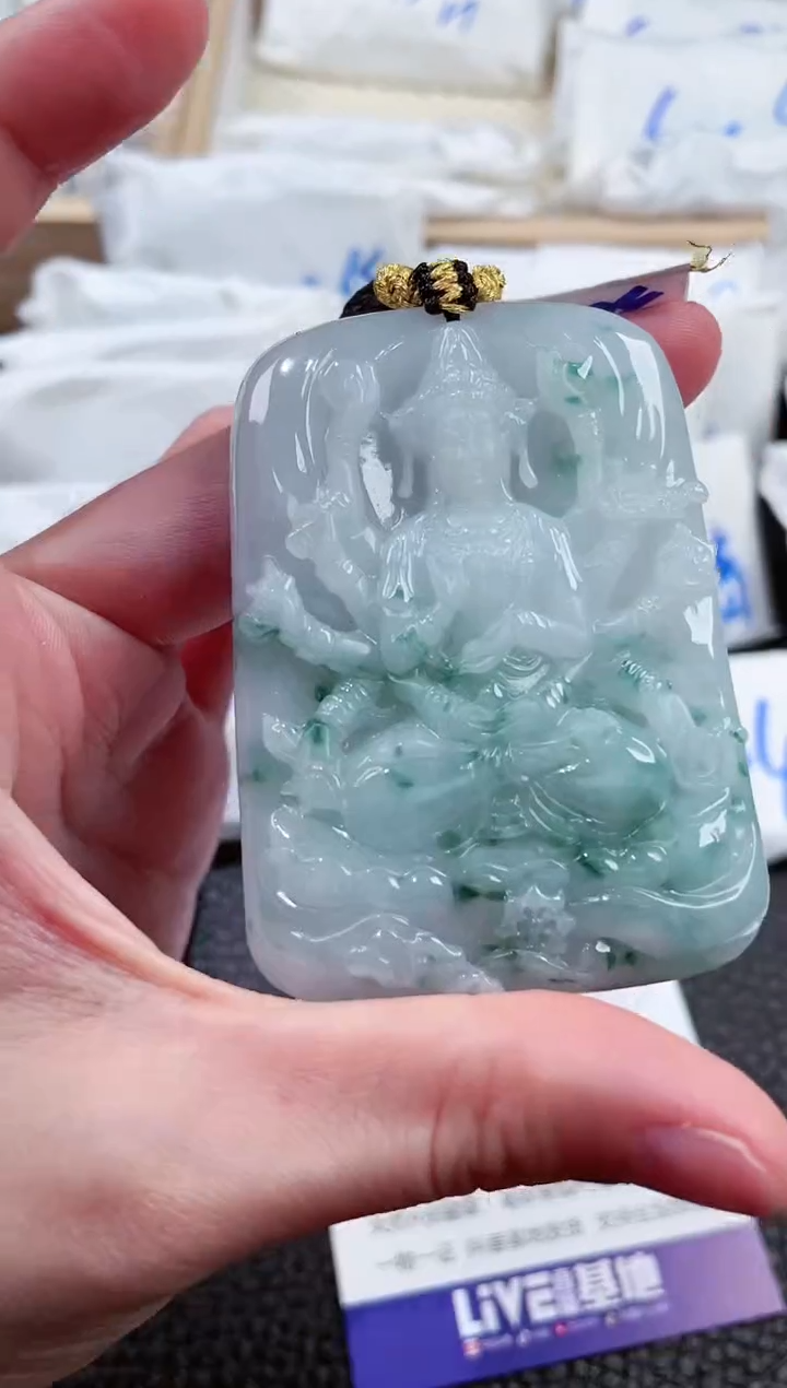 【闪购商品】翡翠颈饰未镶嵌00002185千手