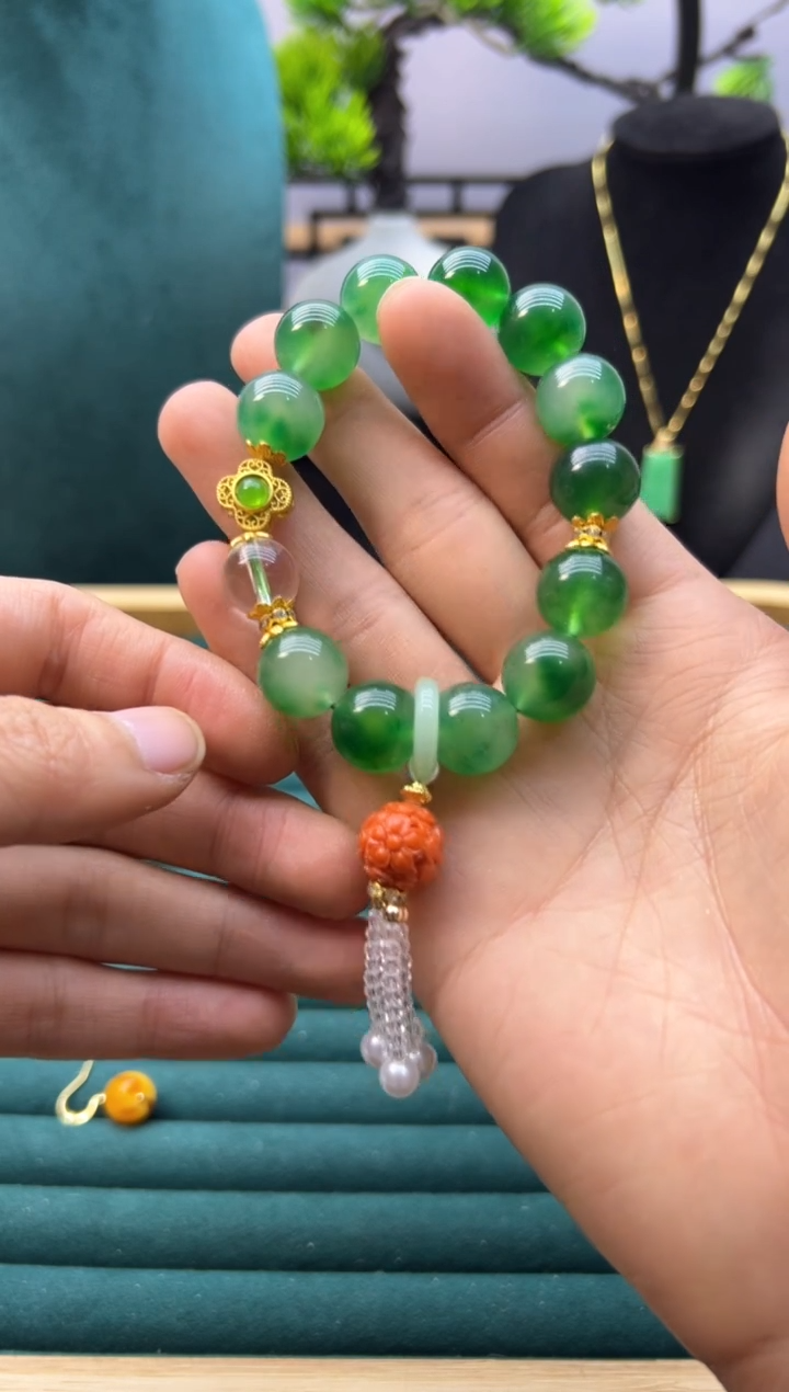 【闪购商品】翡翠耳饰14K金镶嵌S298