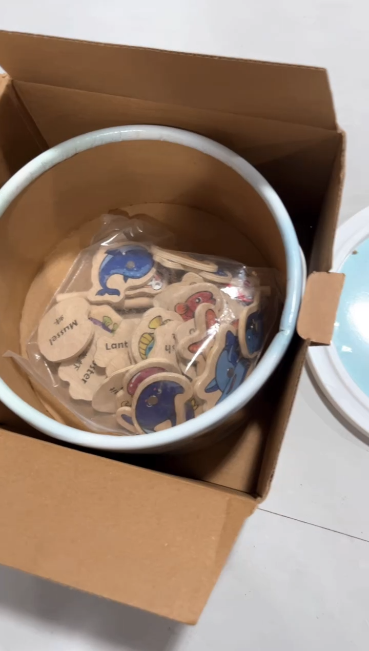 木盒装钓鱼10元一桶