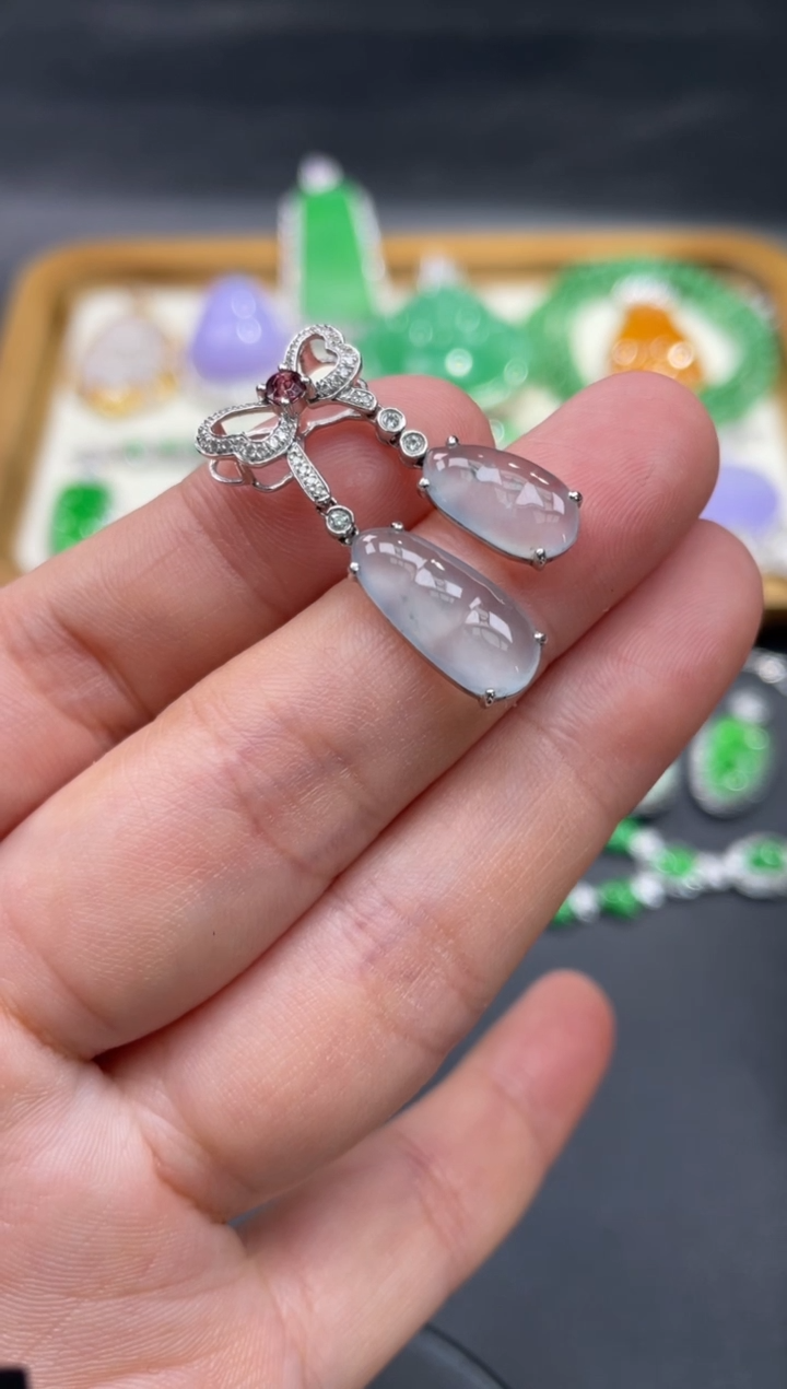 【闪购商品】翡翠颈饰18K金镶嵌42..........