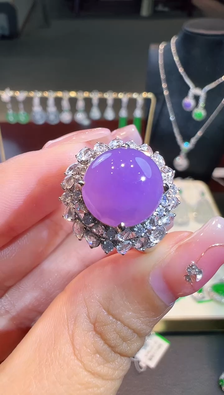 翡翠戒指18K金镶嵌翡翠