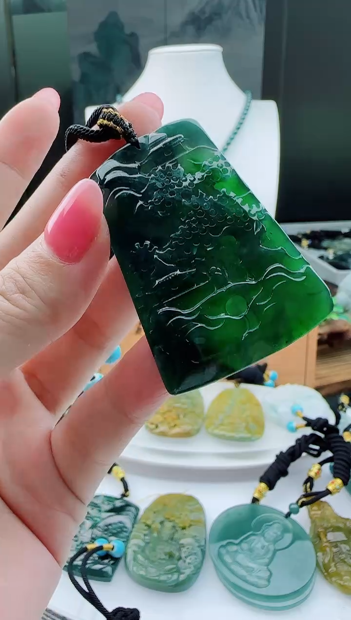 【闪购商品】翡翠颈饰未镶嵌11111111