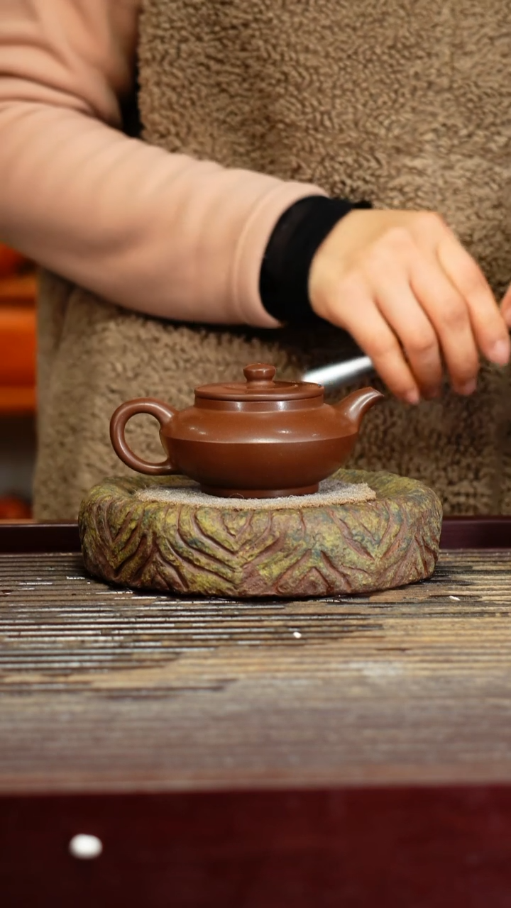 宜兴原矿紫砂壶茶壶宜兴原矿紫砂壶茶壶100C