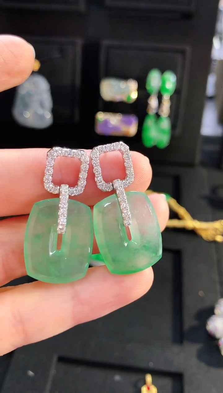 【闪购商品】翡翠耳饰18K金镶嵌耳饰