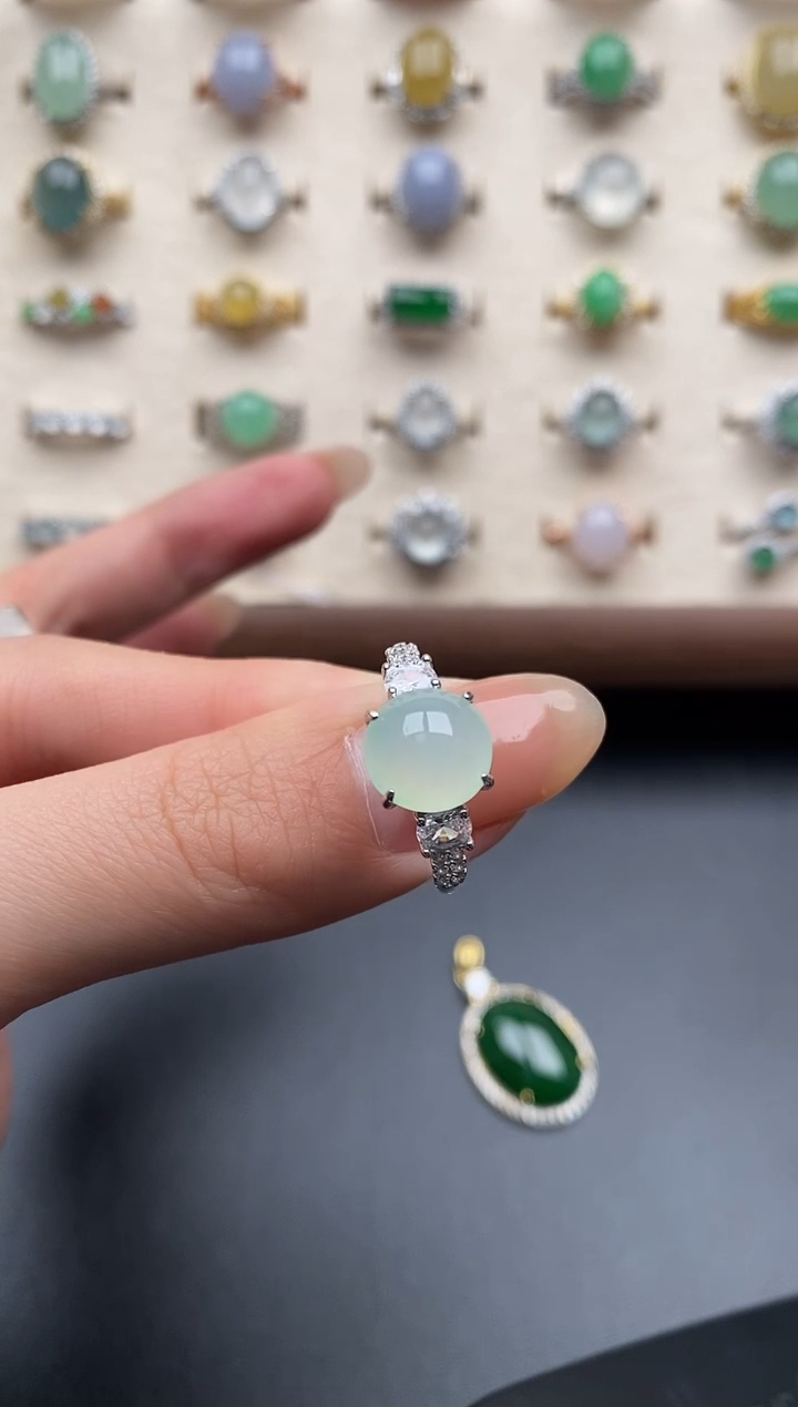 银S925镶嵌戒指翡翠一物一证一礼盒