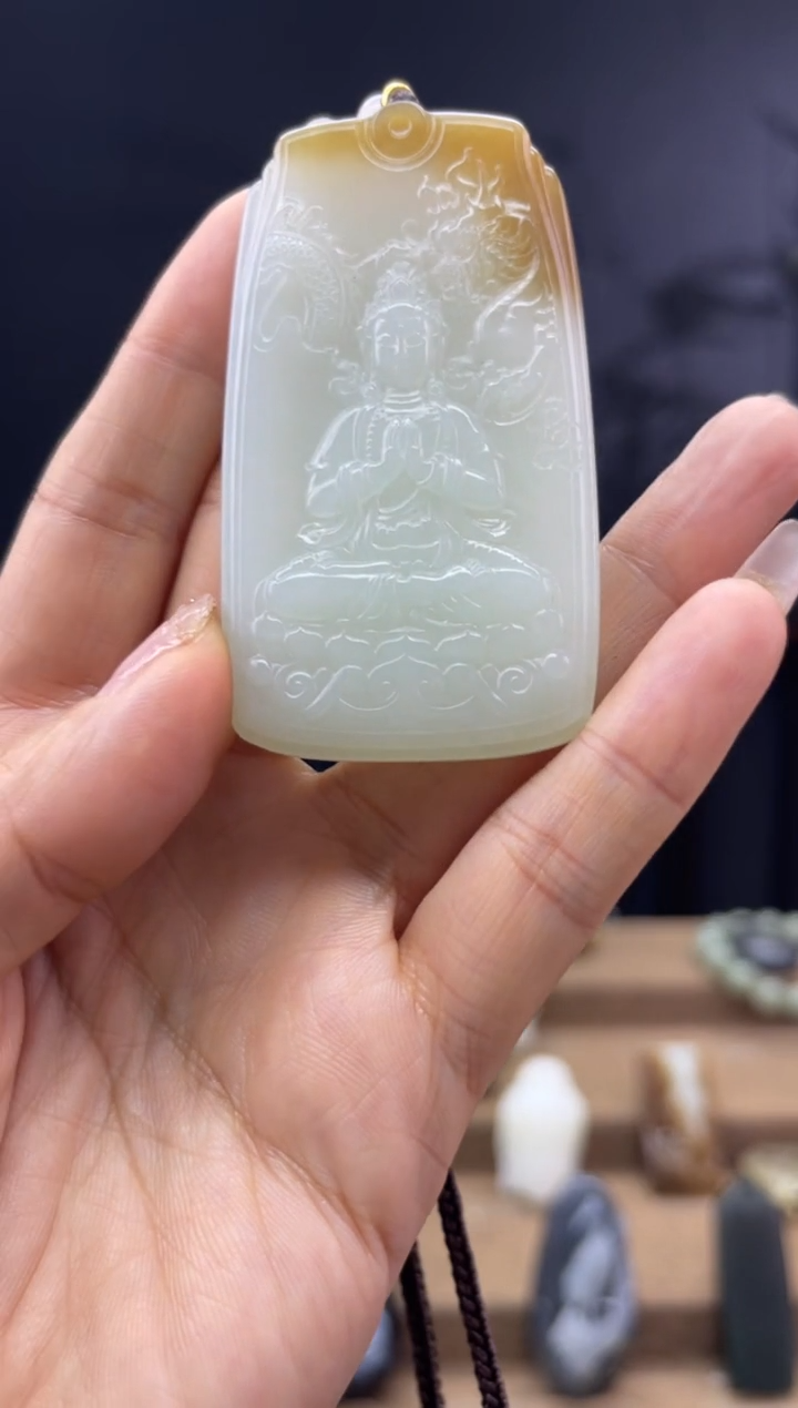 颈饰未镶嵌和田玉1