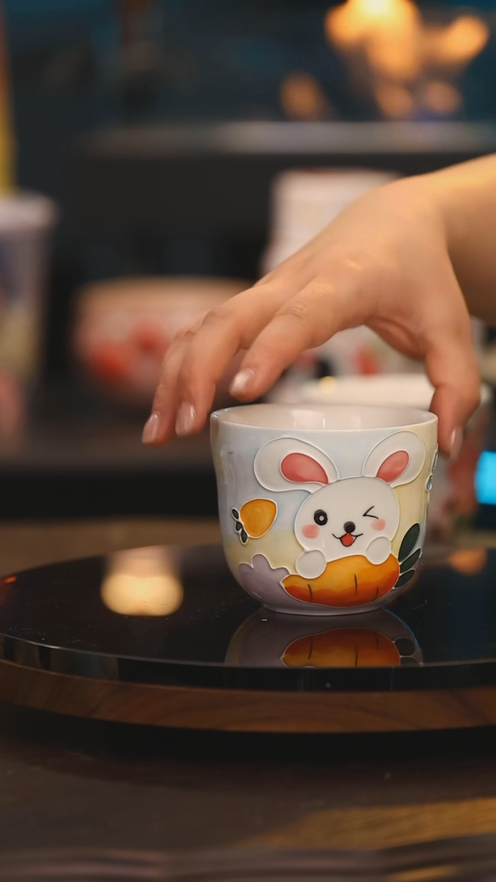 【闪购商品】摆件景德镇设计师釉下彩绘陶瓷