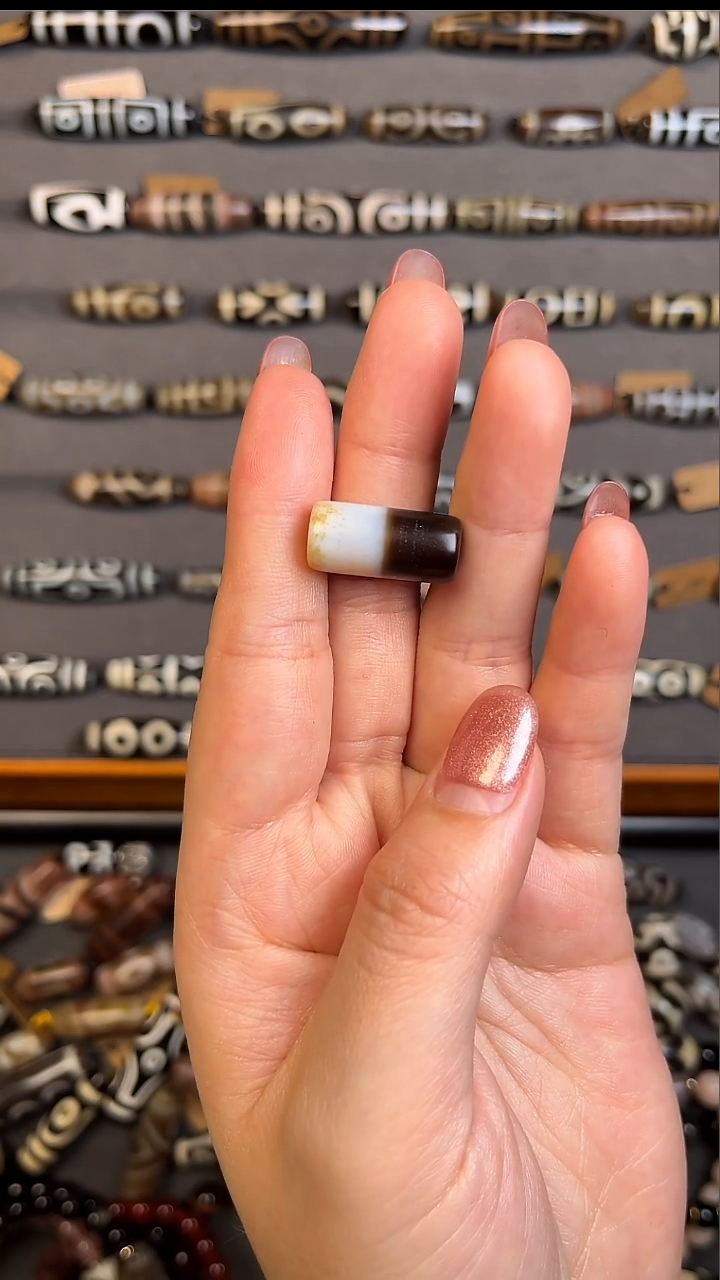 未镶嵌玛瑙/玉髓珠宝半成品咿****）行运黑白珠