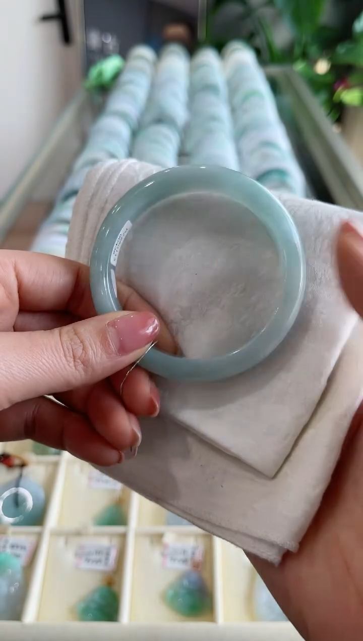 【闪购商品】翡翠手镯未镶嵌57.7圈口天然A货缅甸翡翠手镯