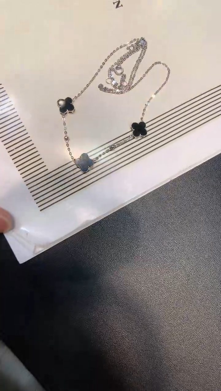 颈饰18K金镶嵌翡翠套链18K金链