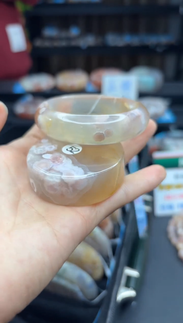 【闪购商品】石英质玉手镯未镶嵌126（52圈赠送镯心）