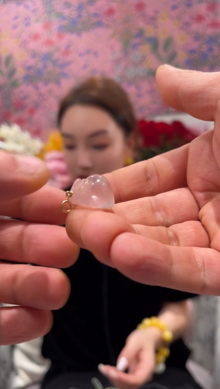 【闪购商品】水晶吊坠18K金镶嵌水晶兔兔