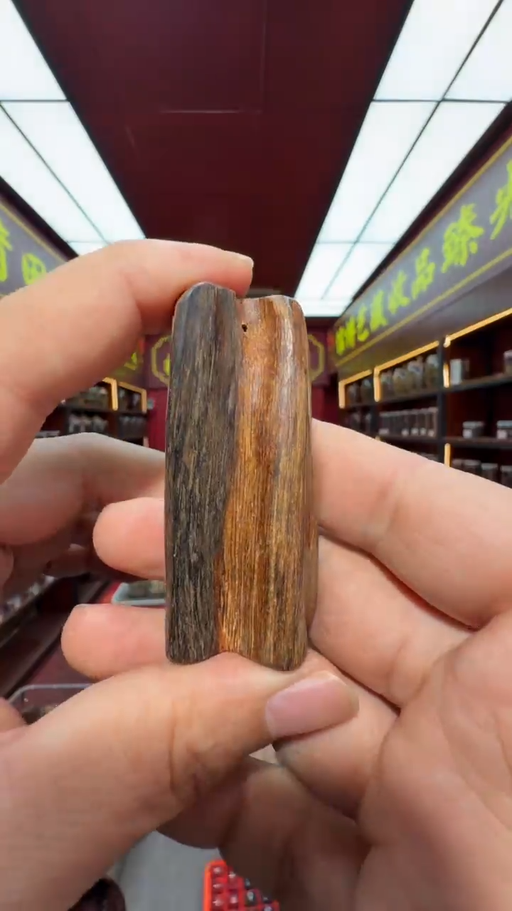 沉香吊坠多样性发一