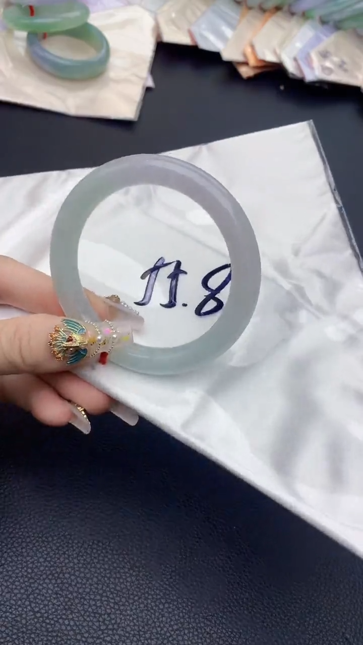 【闪购商品】翡翠手镯未镶嵌0598963777