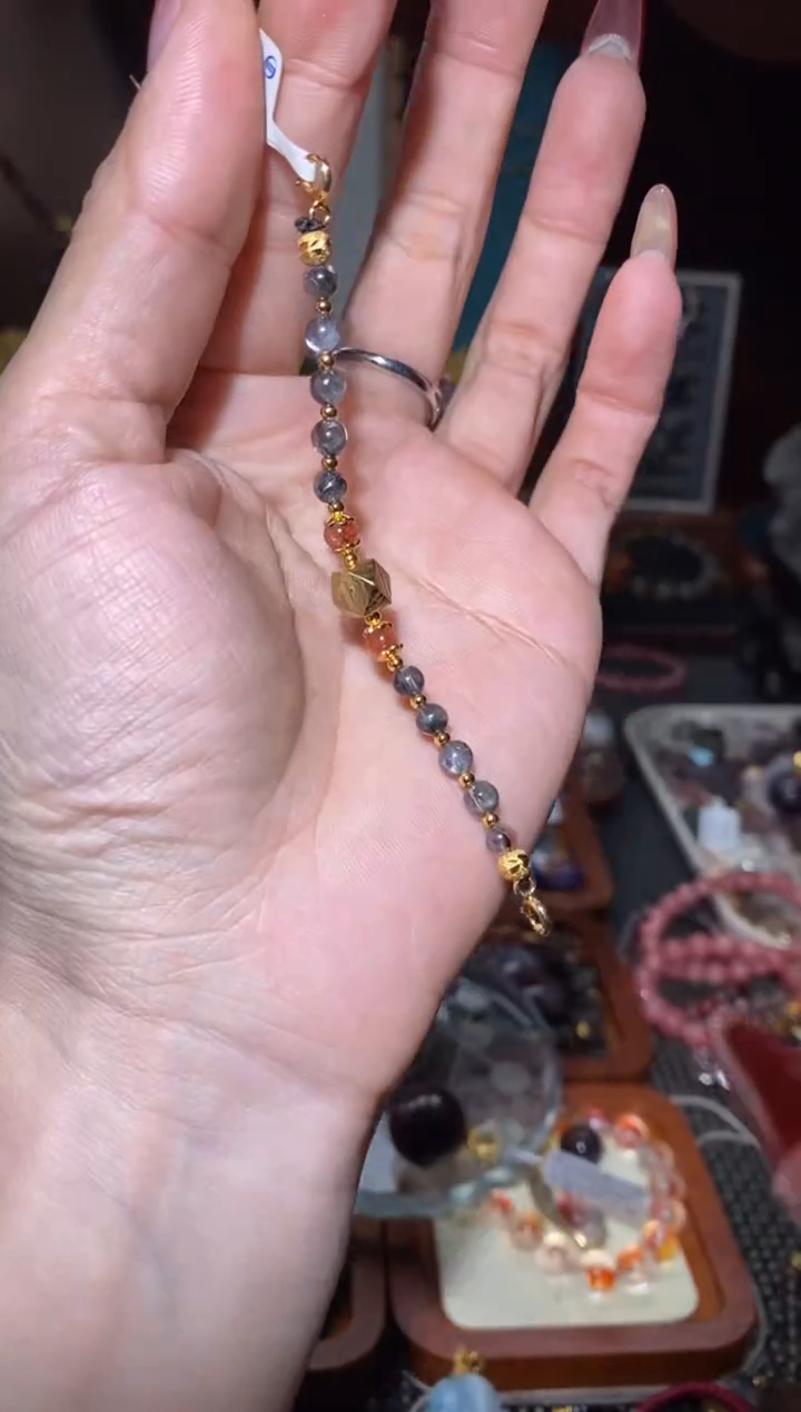 【闪购商品】水晶手串未镶嵌黑银钛手串