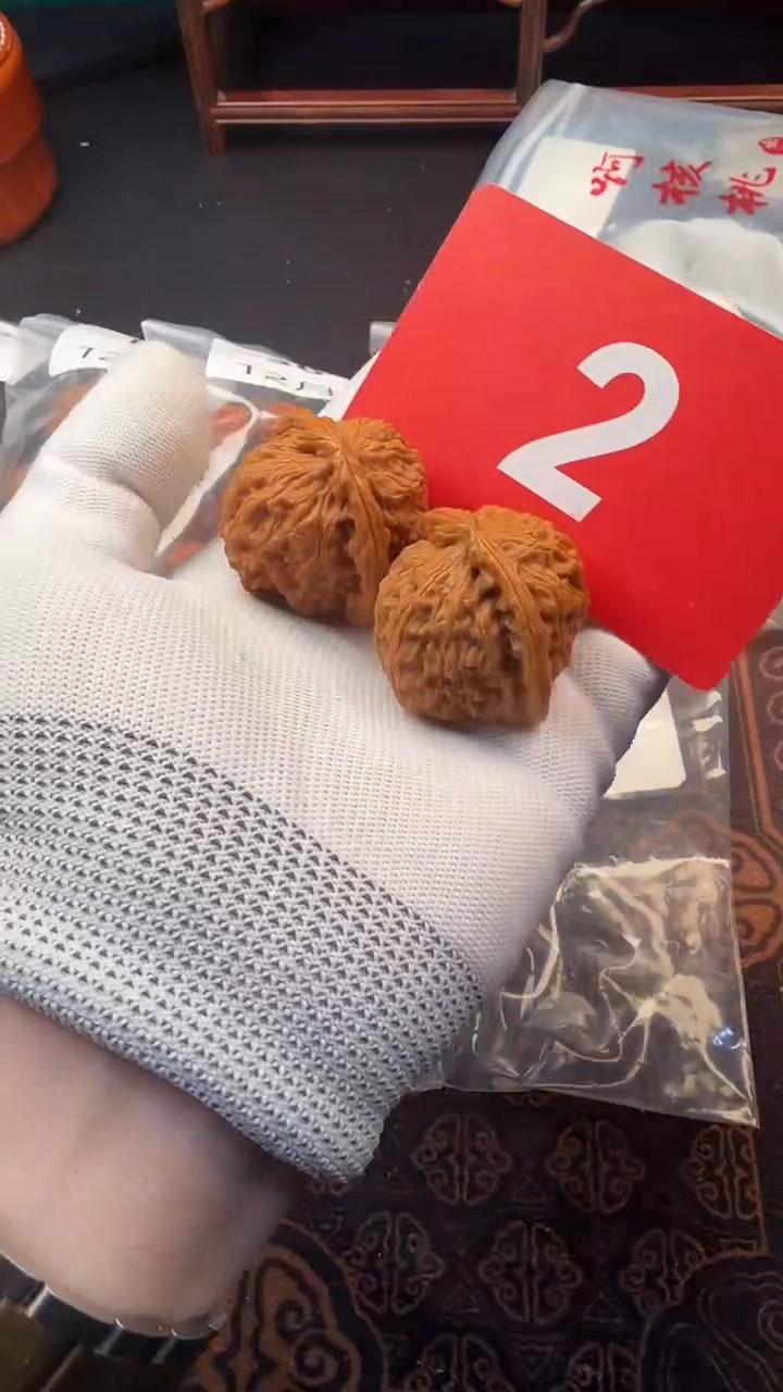 把件文玩核桃39三角白狮子