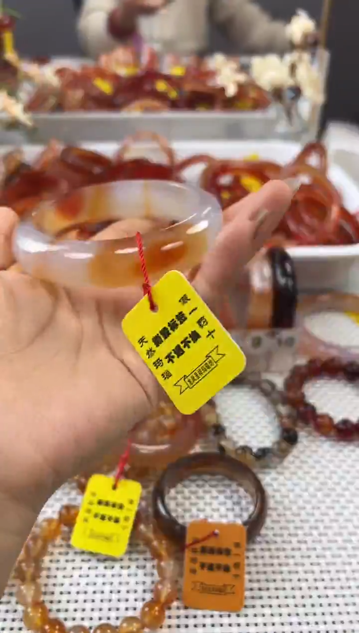 手镯玛瑙/玉髓未镶嵌可*兔830