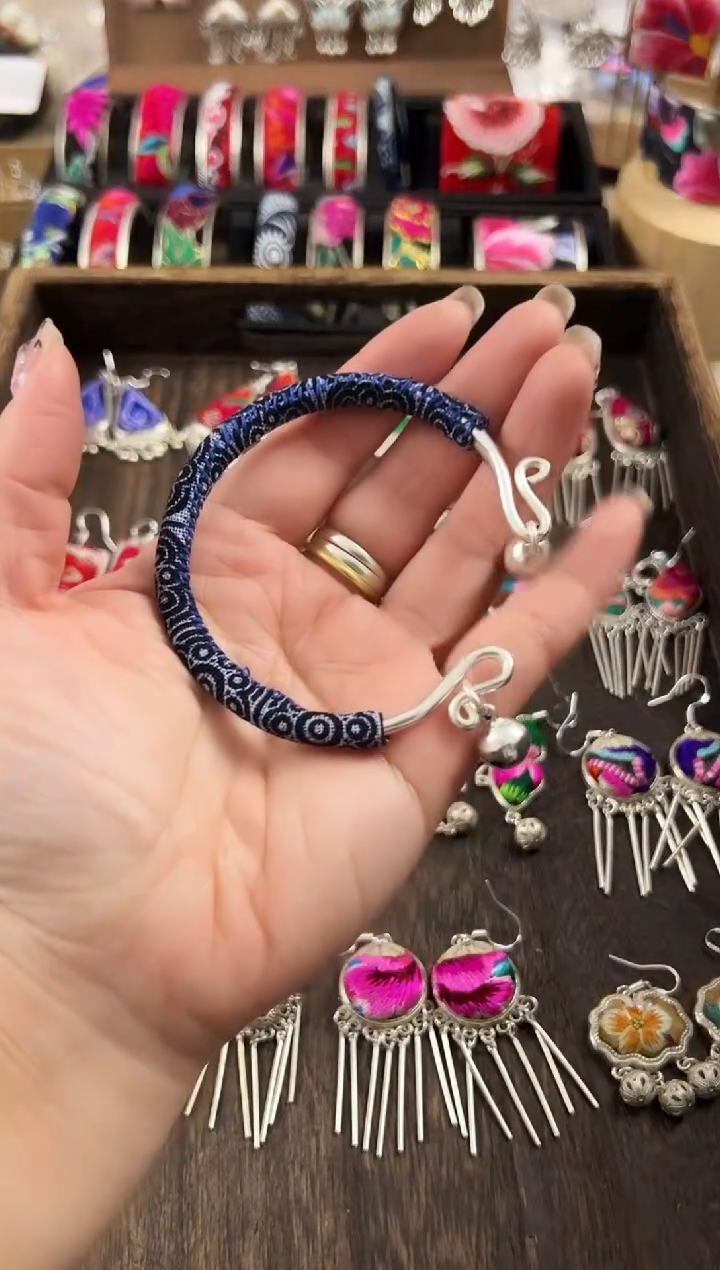 【闪购商品】织绣民族风老绣饰品482