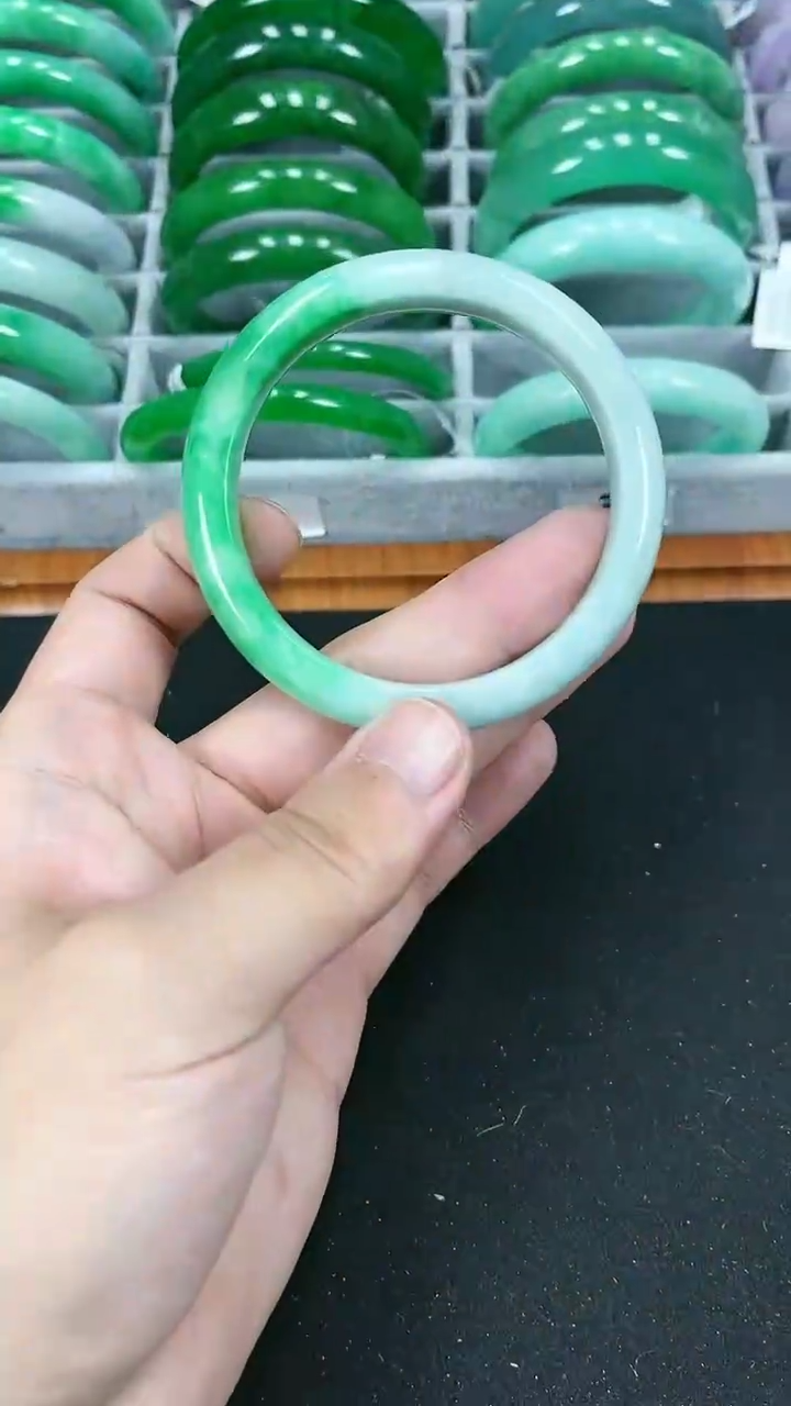 【闪购商品】砖雕s129 半山水手镯 圈口59